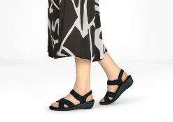 OrthoFeet Sandals|Dress Shoes<Holly - Black