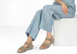 OrthoFeet Sandals|Dress Shoes<Holly - Taupe